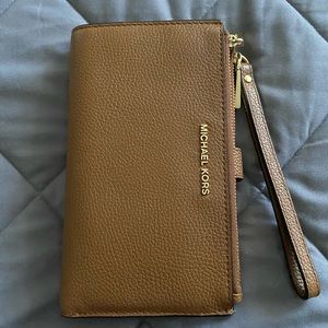 Michael Kors Adele leather smartphone wallet